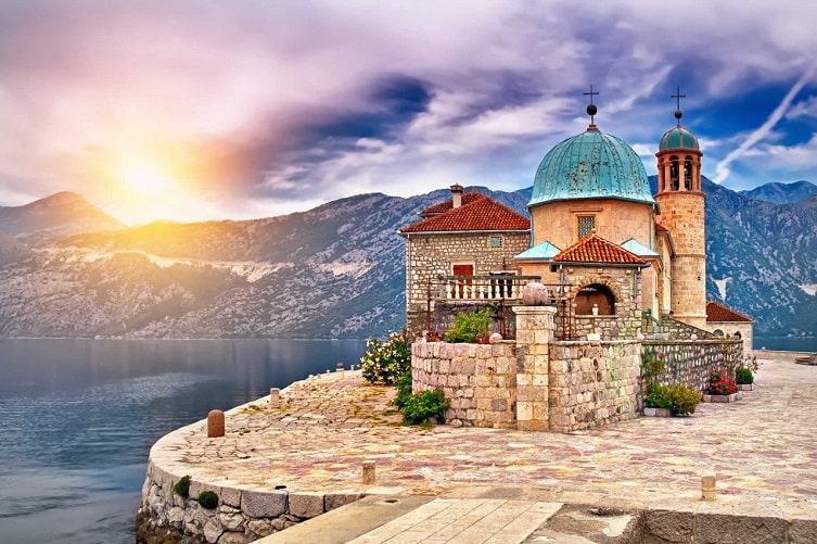quốc tịch montenegro cảnh quan du lịch nổi tiếng