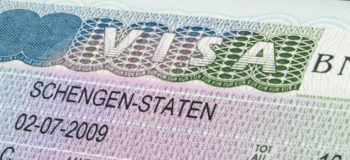 EU đề xuất tăng phí visa Schengen 12%