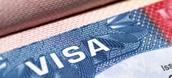 Mỹ dừng phỏng vấn visa du học toàn cầu – Cơ hội nào cho giấc mơ Mỹ?