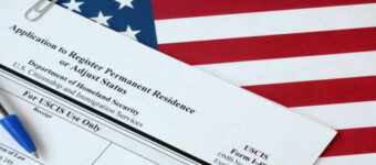 USCIS siết chặt xét duyệt chuyển diện Thẻ xanh tại Mỹ, hồ sơ I-485 có thể khó hơn