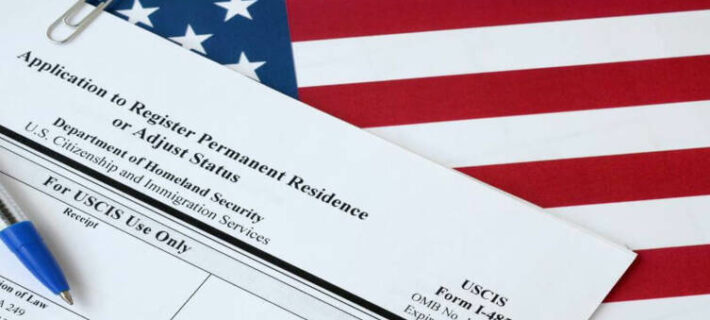 USCIS siết chặt xét duyệt chuyển diện Thẻ xanh tại Mỹ, hồ sơ I-485 có thể khó hơn